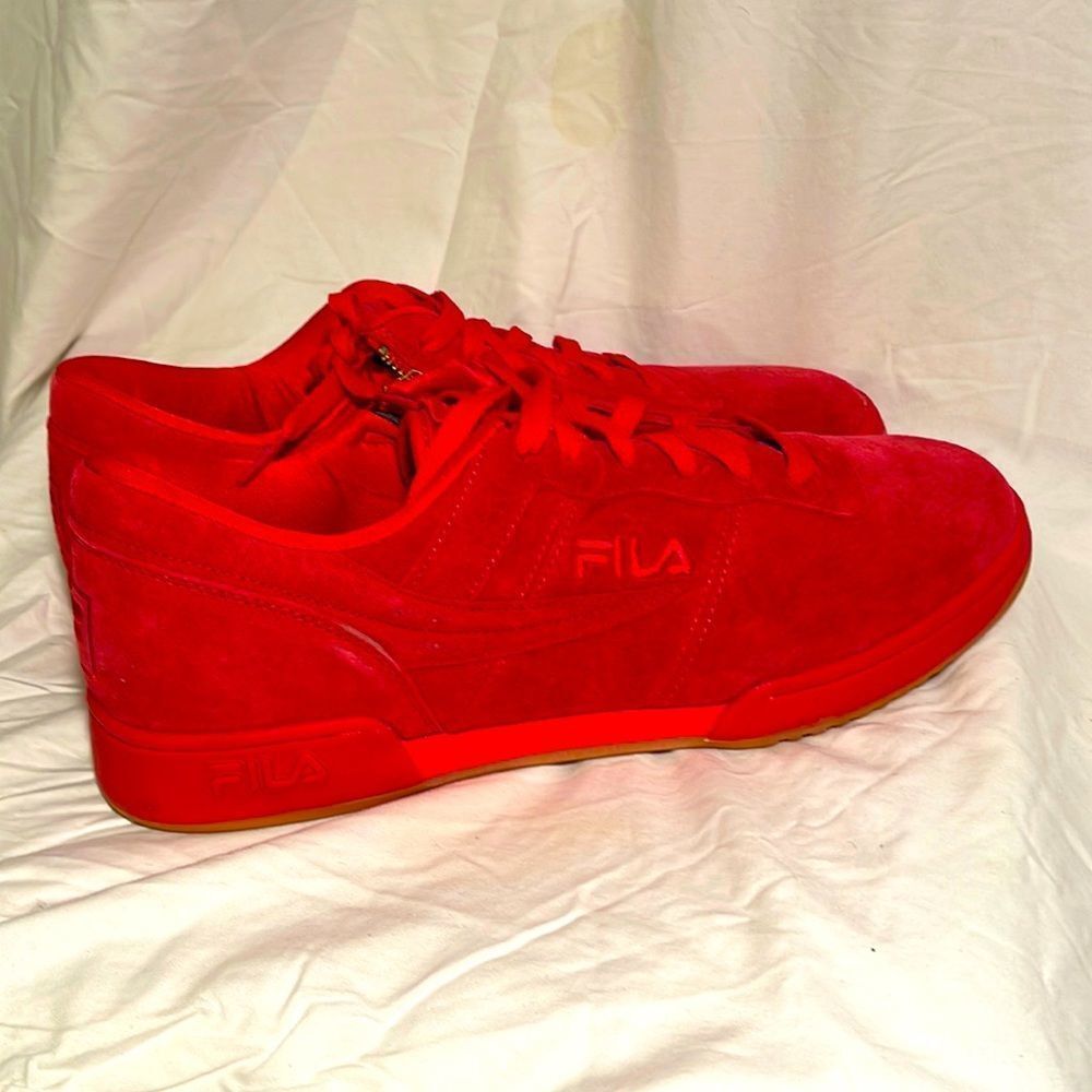 FILA ORIGINAL ZIPPER MENS RED SUEDE NWOT